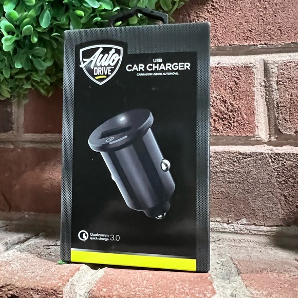 Auto Drive Black Quick Charge 3.0 USB Car Charger - Picture 10 of 10